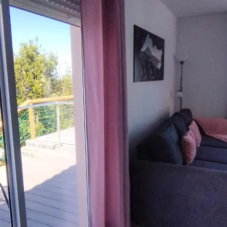 Viva Forest Apartment, Stevier *